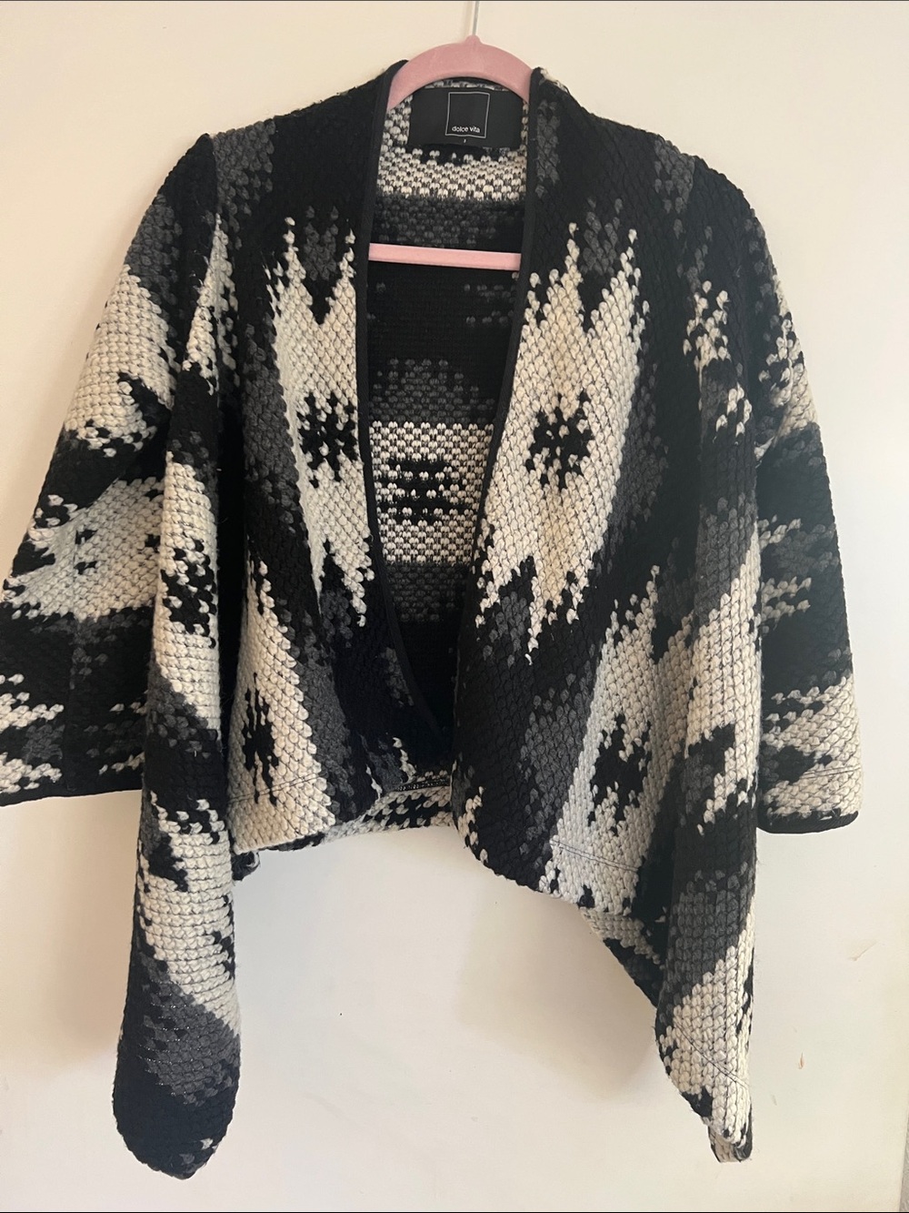 Dolce Vita Black & Gray Open-Front Knit Poncho